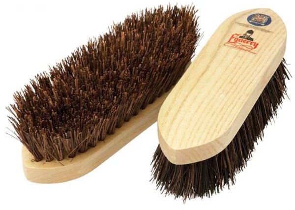StableMates Equerry Bassine Dandy Brush